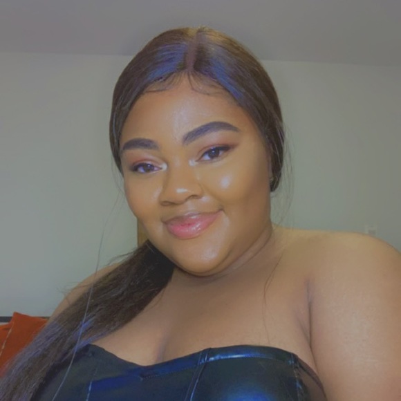 Meet your Posher, Grace - Picture 1 of 3